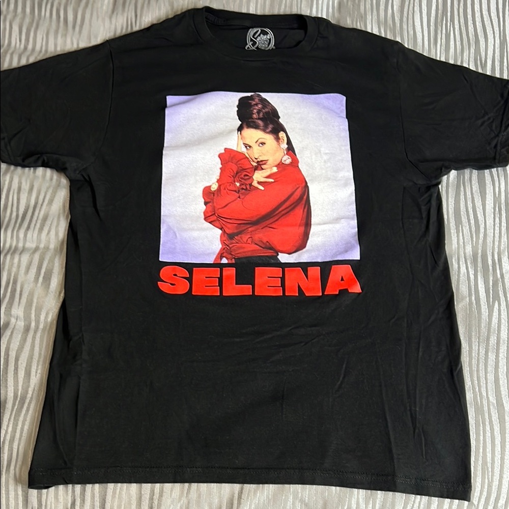 Selena Black Graphic T-Shirt